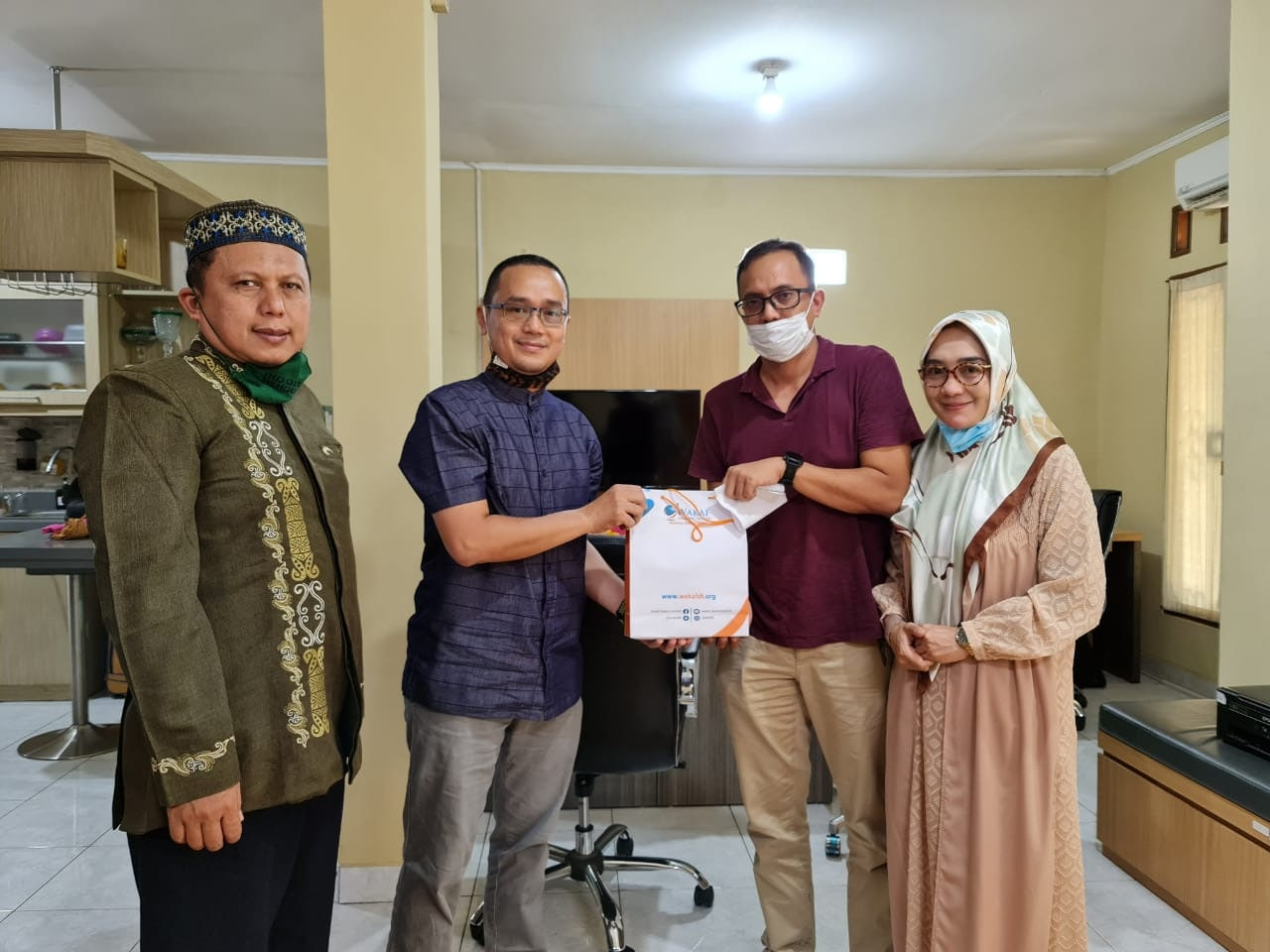 HANYA MENGHARAP RIDHO ALLAH, REJEKI PUN DIWAKAFKAN